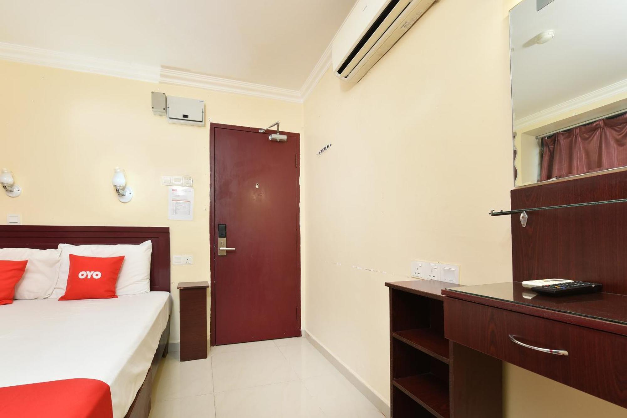 Super Oyo 90562 J Hotel Pj Petaling Jaya Exteriör bild