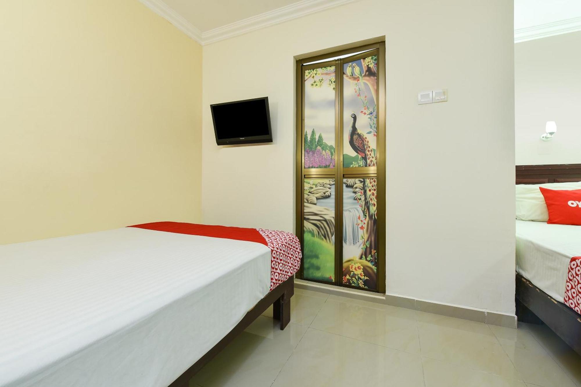 Super Oyo 90562 J Hotel Pj Petaling Jaya Exteriör bild