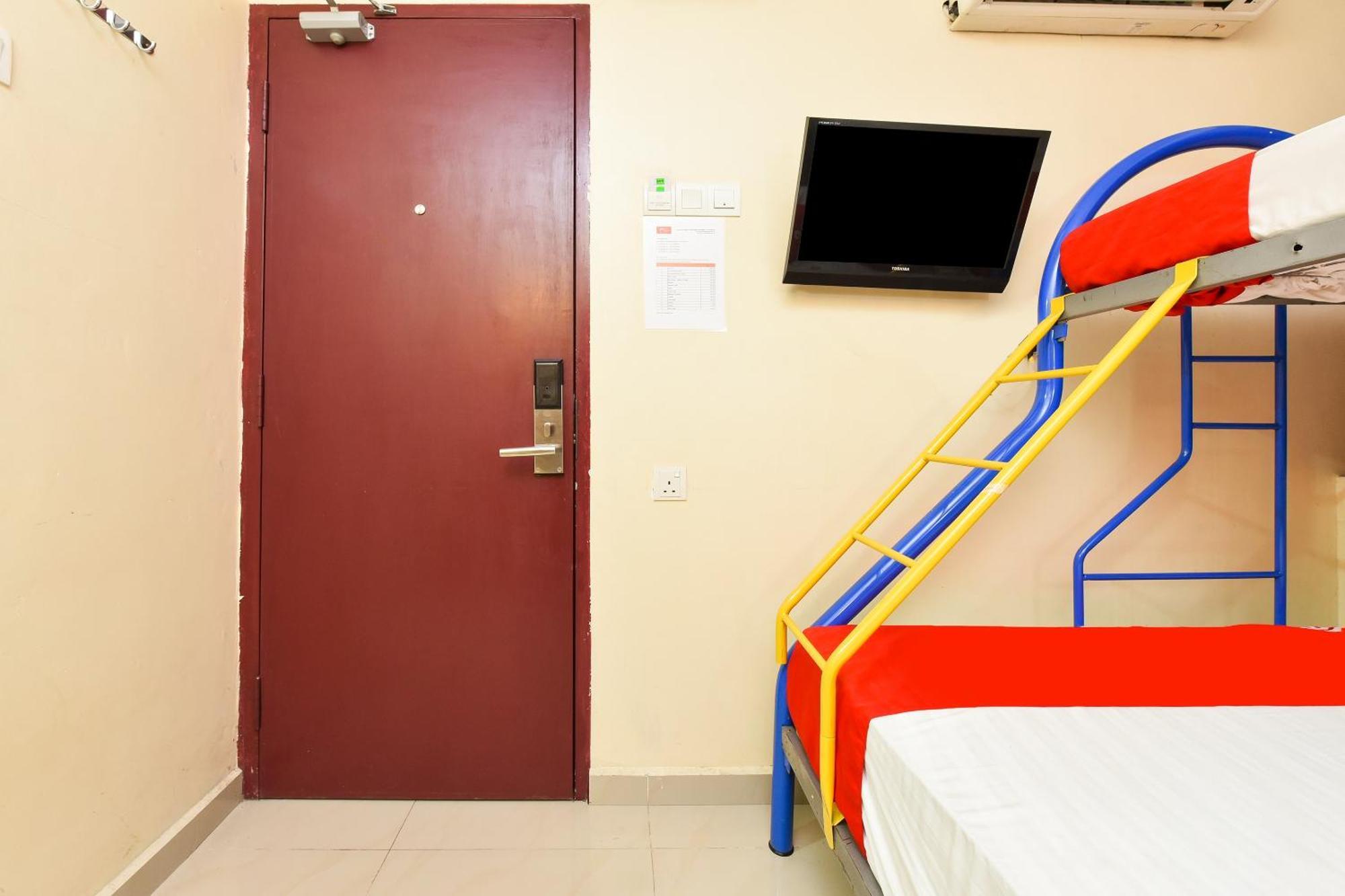Super Oyo 90562 J Hotel Pj Petaling Jaya Exteriör bild